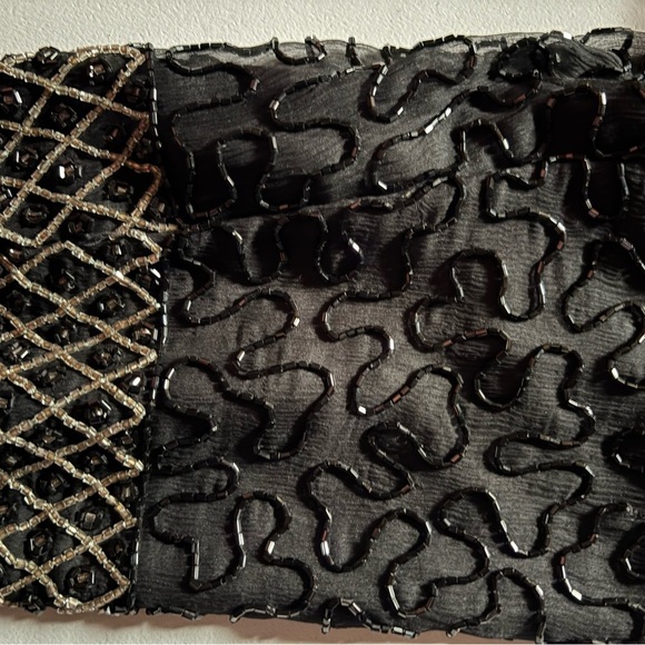 Elegant Black Beaded sparkly Women's formal wear - Picture 6 of 9